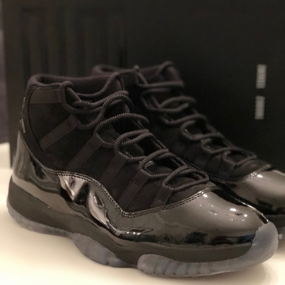 Jordan 11 Cap and Gown (Prom Nights) - Picture 3 of 5